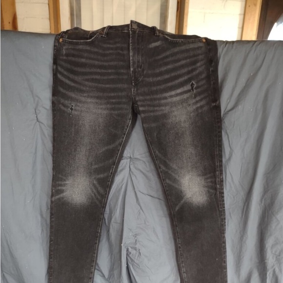 Two pair of men’s Ambercrombie Jeans - Picture 8 of 11